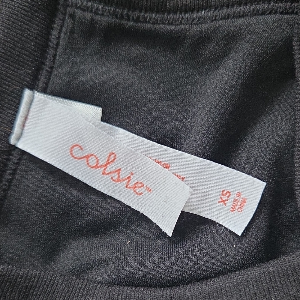 Colsie Black Racerback Sports Bra - Picture 2 of 3